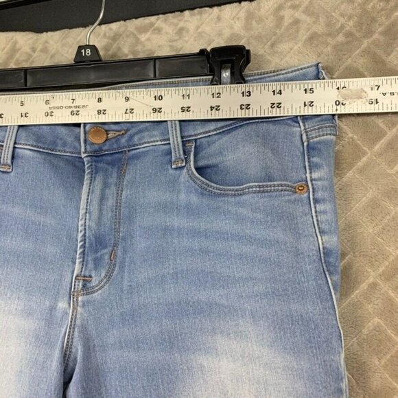 Old Navy Womens 8 Denim Jeans Blue Skinny Secret Soft Light Wash Raw Hem Stretch - Picture 5 of 13